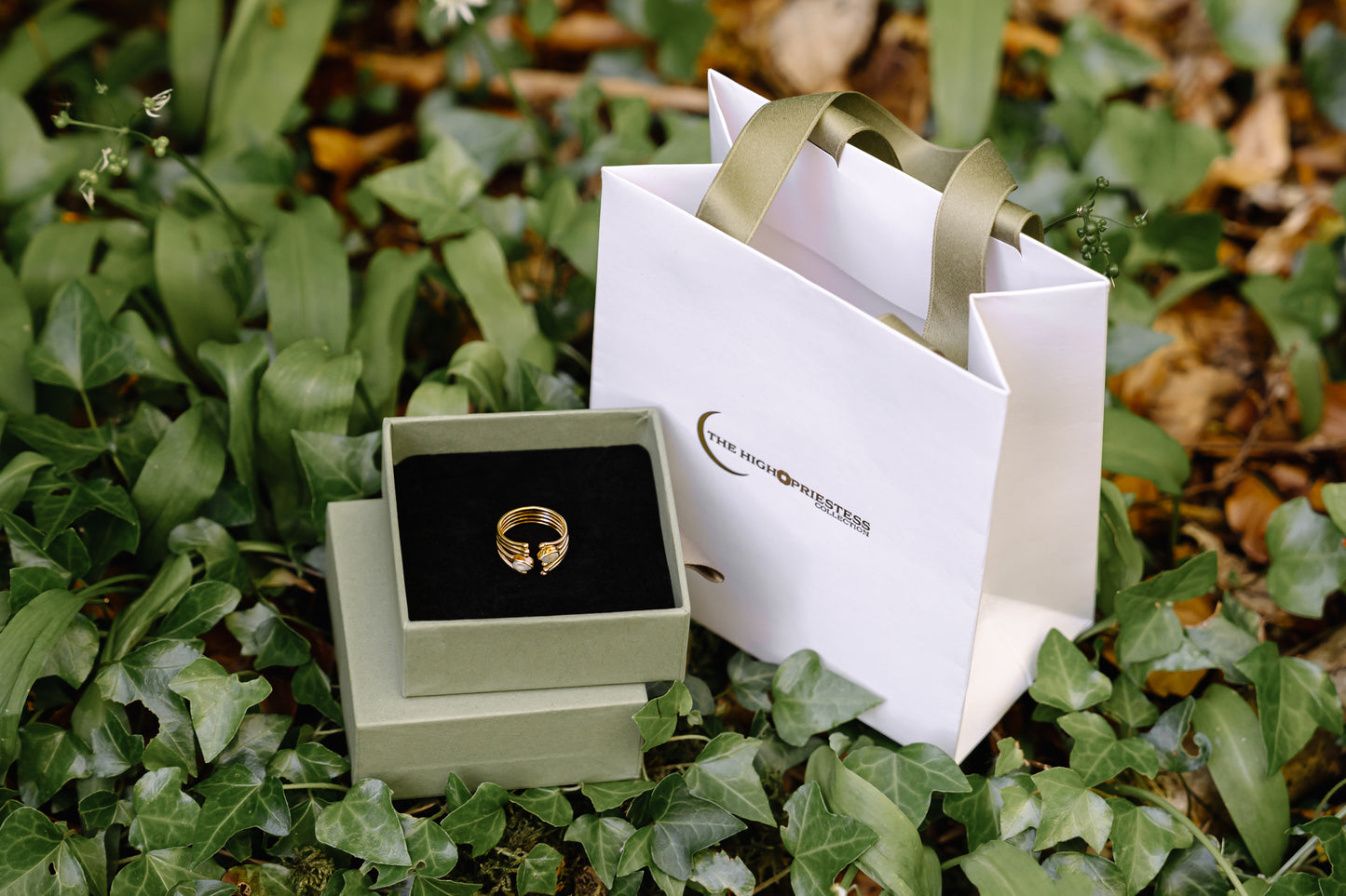 Aengus' Embrace - A Talisman of Soulful Love