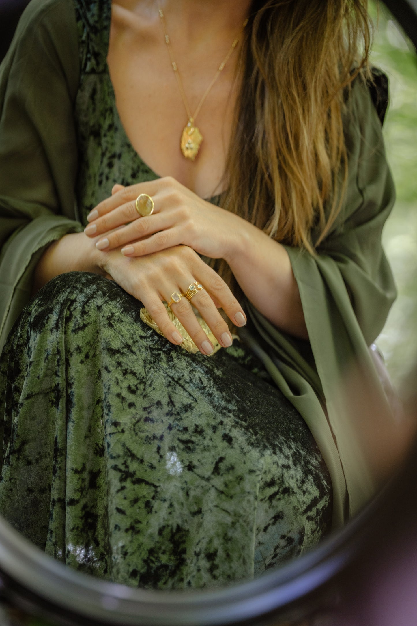 Aengus' Embrace - A Talisman of Soulful Love
